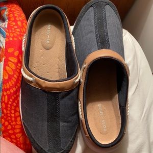 Easy spirit clogs brand new without tags